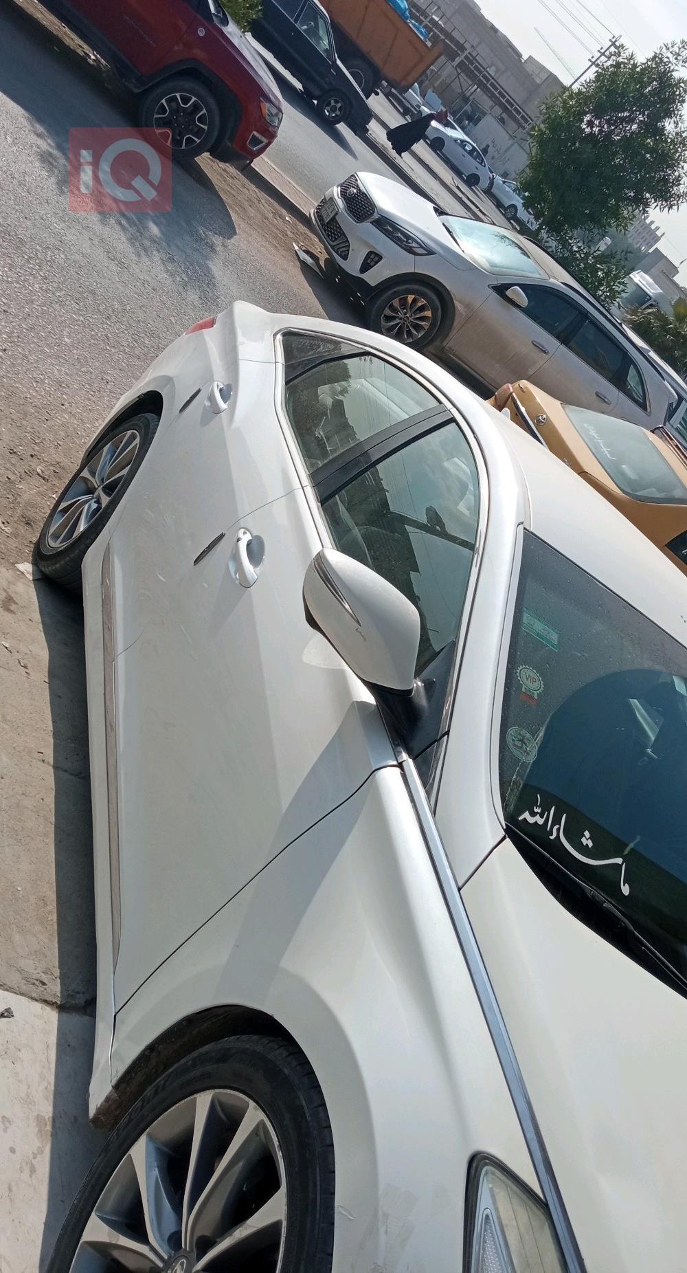 هیوندای ازێرا